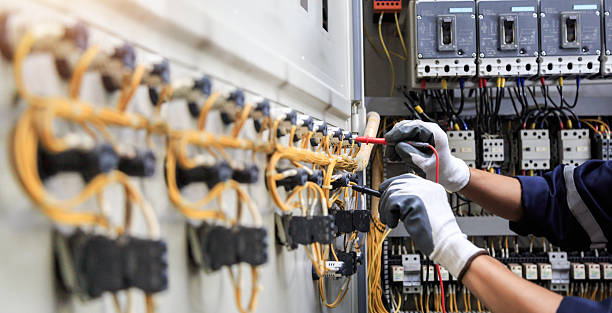 Professional Electrician technician working in Bushyhead, OK